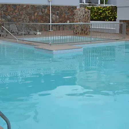 Triplex Sonnenland With Private Garden ホテル